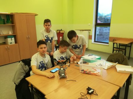 53720691_532442660611580_7057520514536833024_o